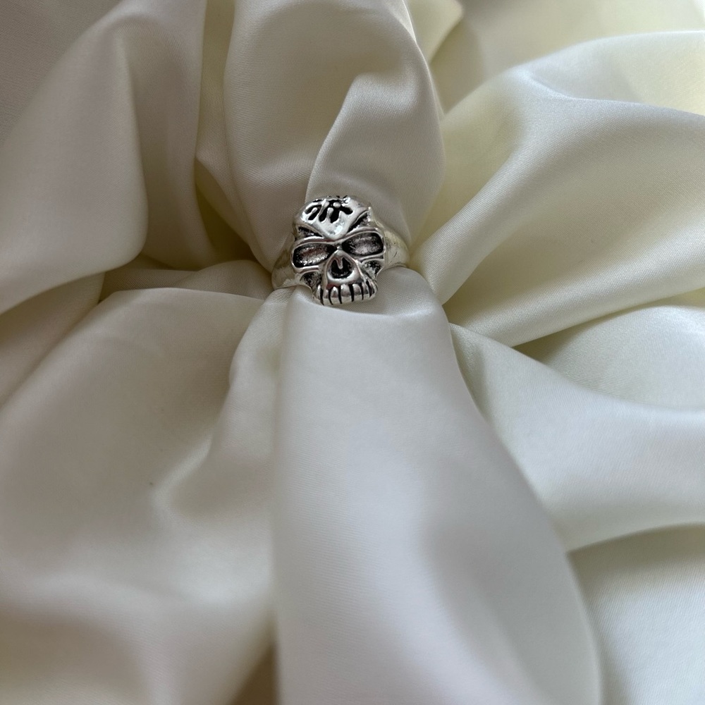 Skull Rings - Picture 13 of 16